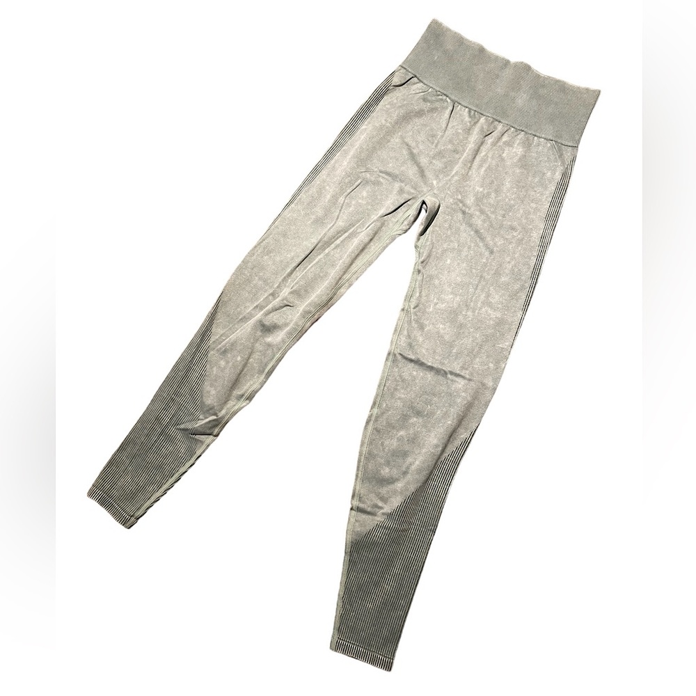 VICTORIA'S SECRET TIE DYE SEAMLESS LEGGINGS